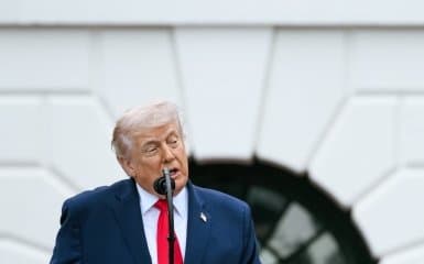 “Їм краще схаменутися!” Трамп намагається залякати Іран автоматом