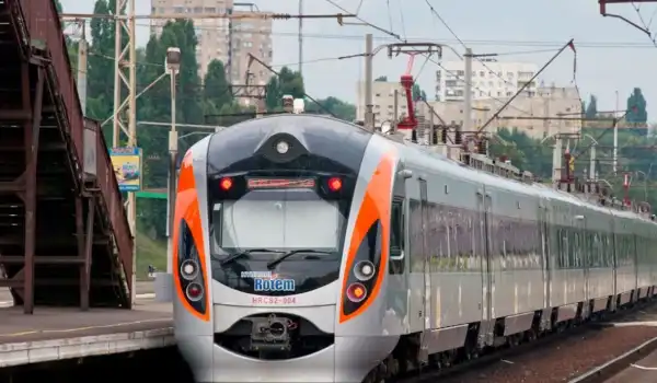 На Вінниччині зіткнення двох поїздів: “Укрзалізниця” надала інформацію&hellip;