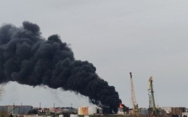 ЗСУ уразили одразу 4 нафтопереробні об’єкти в Росії&hellip;