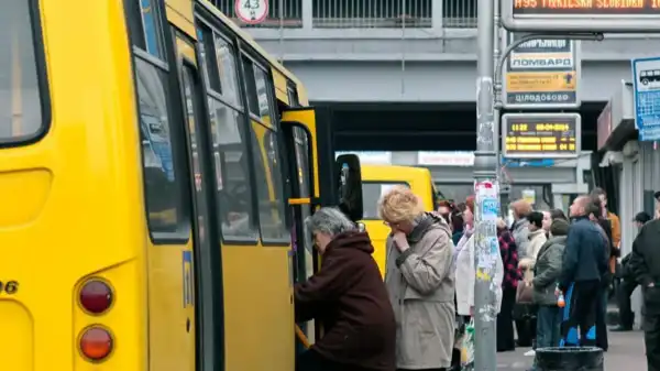 Ціна за поїздку в громадському транспорті: київська влада планує переглянути розцінки 3