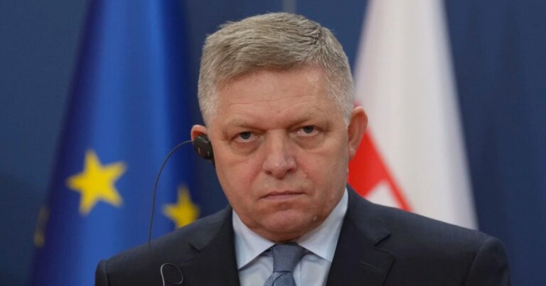 Словацьке МЗС: Фіцо може передати Путіну "звернення від Зеленського" у Москві 18