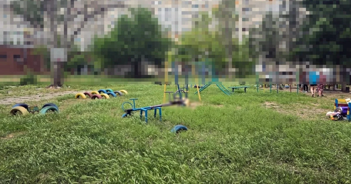 Удар по дитячому майданчику в Херсоні Удар по дитячому майданчику в Херсоні