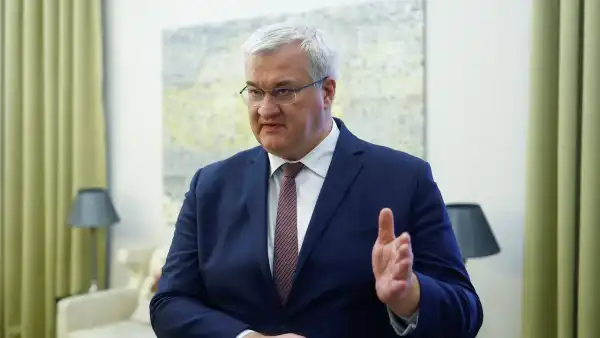 Пропозиція про припинення війни, озвучена Зеленським щодо режиму тиші 5-6 травня, – це, за&hellip;
