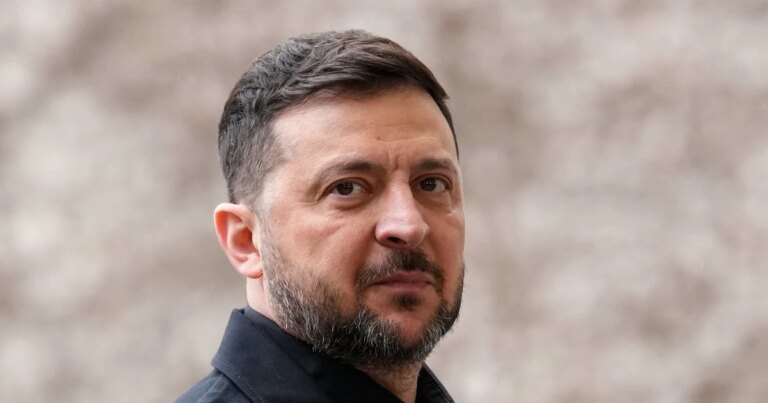 Україна отримує суттєву допомогу від партнерів для захисту від Росії, про це заявив Зеленський. 9