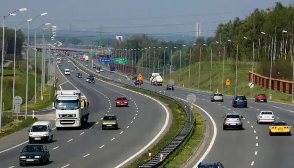 Польща пропонує збудувати трасу від кордону до Львова,&hellip;