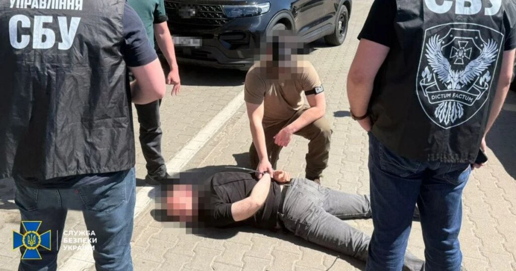 Служба безпеки України затримала "на гарячому" начальника обласного військкомату: які його провини 2 Служба безпеки України затримала "на гарячому" начальника обласного військкомату: які його провини 2