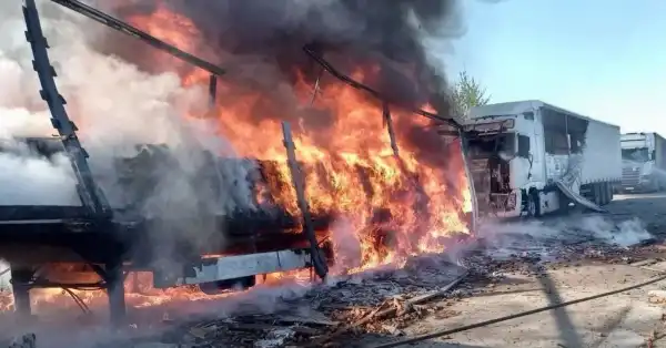Окупанти вдарили поряд з автобусом із 40 дітьми&hellip;