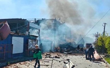 Російські безпілотники атакували храм і ринок у Вільнянську,&hellip;