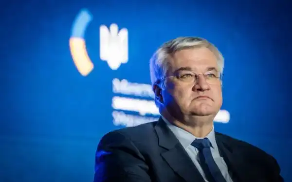 Не тільки "аеропортне": Україна запропонувала варіанти локального перемир'я з Росією 5 Не тільки "аеропортне": Україна запропонувала варіанти локального перемир'я з Росією 5