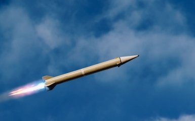 Росія випустила ракету по Дергачах у Харківській області, спричинивши загибель однієї особи та поранення кількох інших. 5