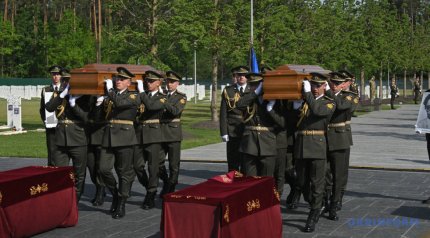 Лідер ОУН Андрій Мельник і його дружина Софія знайшли останній спочинок на Національному меморіальному цвинтарі. 6