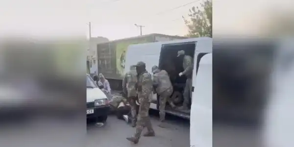 Камінням закидали військових ТЦК у Дніпрі 17