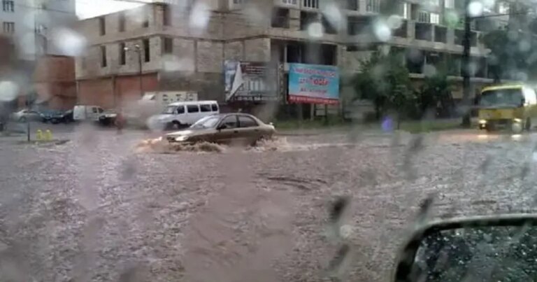 За Києвом ще два українські міста опинилися під водою: вулиці перетворилися на річки, нагадуючи Венецію (відео) 1