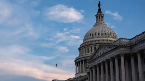 Сенат США виступив з пропозицією пришвидшити постачання військових припасів Україні 3