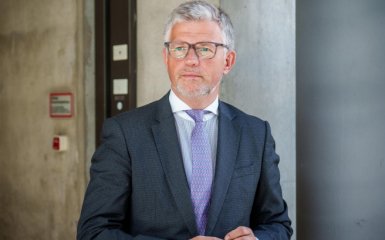 Україна перегляне свою політику. Мельник висловив суворе застереження&hellip;