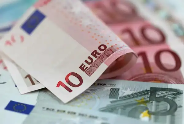 Вартість євро та долара в банках і пунктах&hellip;