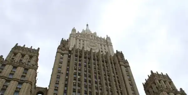 Російське зовнішньополітичне відомство запросило послів Франції, Великої Британії та Німеччини для отримання пояснень стосовно ситуації в Україні. 15 Російське зовнішньополітичне відомство запросило послів Франції, Великої Британії та Німеччини для отримання пояснень стосовно ситуації в Україні. 15