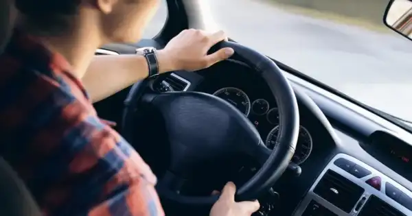 Шахраї надсилають українцям фальшиві штрафи за порушення правил дорожнього руху: Патрульна поліція пояснила, як виявити підробку 13 Шахраї надсилають українцям фальшиві штрафи за порушення правил дорожнього руху: Патрульна поліція пояснила, як виявити підробку 13