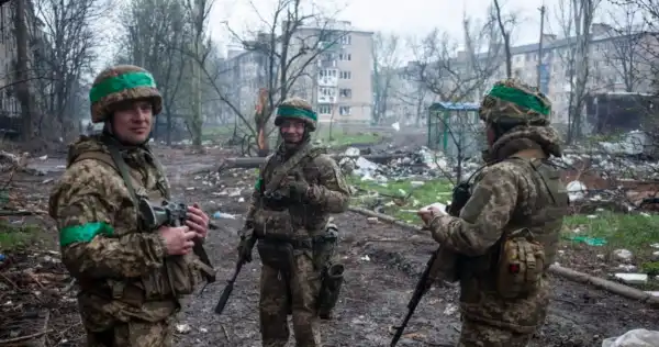 Головна 21 Крок за кроком: ЗСУ очищують місто від розрізнених ворожих груп.