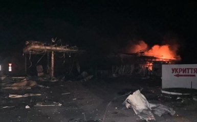 Масштабна атака безпілотників Російської Федерації на Тростянець призвела до поранення чотирьох осіб. 17 Масштабна атака безпілотників Російської Федерації на Тростянець призвела до поранення чотирьох осіб. 17