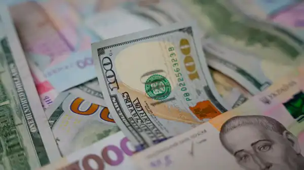 Фінансові експерти розповіли, яку суму заощаджень варто мати залежно від вікової категорії. 3 Фінансові експерти розповіли, яку суму заощаджень варто мати залежно від вікової категорії. 3