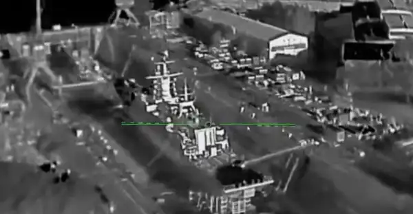 Зайнявся корвет РФ «Бойкий» неподалік Петербурга: з'явилися відео з Балтики 8