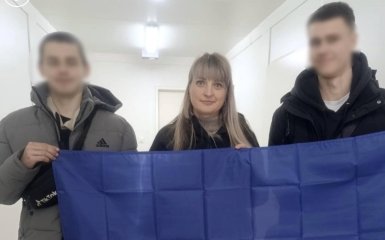 Україна повернула 10 юнаків та дівчат з тимчасово окупованих територій та Російської Федерації. 15