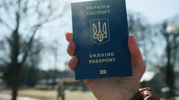 Україна просить виключити чоловіків призовного віку із системи тимчасового захисту в ЄС, — DW 13