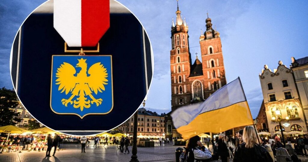 Який відсоток ордена, що Зеленський відправив до Польщі "Новою поштою" 9 Який відсоток ордена, що Зеленський відправив до Польщі "Новою поштою" 6