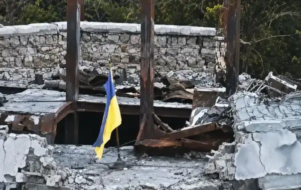 На Кінбурнській косі український прапор майорить. 4