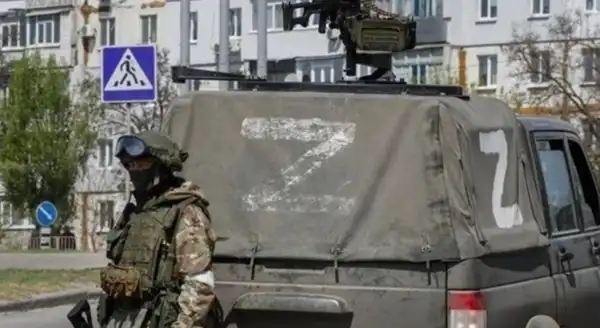 Російська армія приховує бензовози від ударів ЗСУ в Херсонській області, використовуючи українські номери. 6 Російська армія приховує бензовози від ударів ЗСУ в Херсонській області, використовуючи українські номери. 6