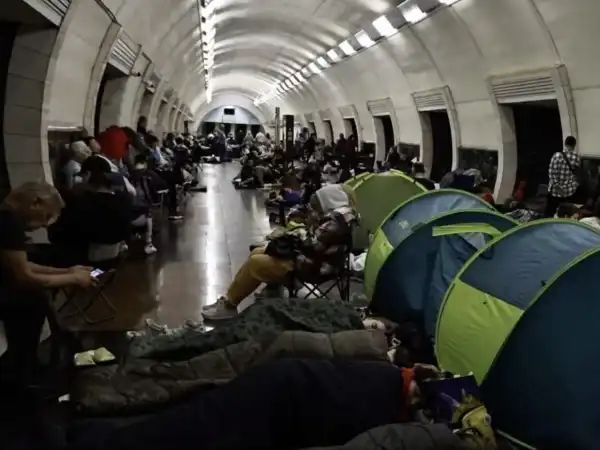 **Київське метро встановило рекорд під час масованої атаки на столицю 15 червня** 9 **Київське метро встановило рекорд під час масованої атаки на столицю 15 червня** 9
