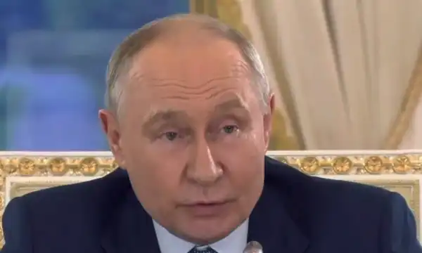 Сценарій Кремля: Путін обговорює мирні переговори. 21
