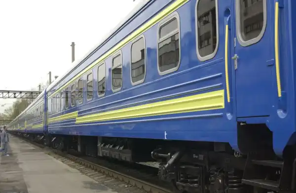 Укрзалізниця призначила додаткові потяги: які напрямки будуть обслуговувати 18 Укрзалізниця призначила додаткові потяги: які напрямки будуть обслуговувати 18