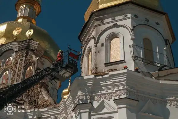 Київ: Негайний ремонт даху Успенського собору в Лаврі&hellip;