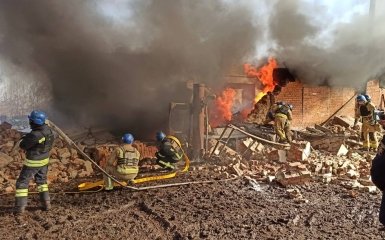 Росія здійснила масовану атаку на цивільні об'єкти Сумщини, внаслідок чого постраждали шість осіб 3