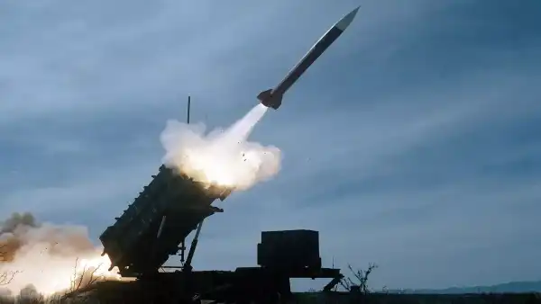 Греція раптово висловлюється проти постачання ракет PAC-2 для Patriot Україні