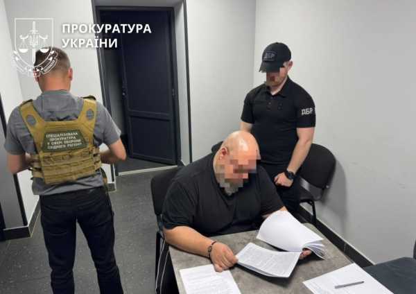 На Донеччині викрили махінації з «фронтовими» виплатами на мільйони - оголосили три підозри 7 На Донеччині викрили махінації з «фронтовими» виплатами на мільйони - оголосили три підозри 7