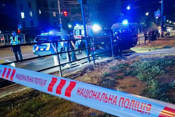 Вбивство іноземців у Миколаєві: загиблі та стрілець були військовослужбовцями ЗСУ, – El Pais 3