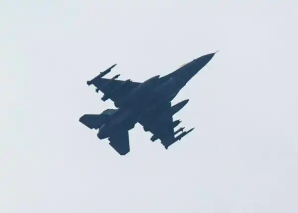 Український винищувач F-16 вперше в повітряному бою знищив російський літак, - американський генерал 10 Український винищувач F-16 вперше в повітряному бою знищив російський літак, - американський генерал 10