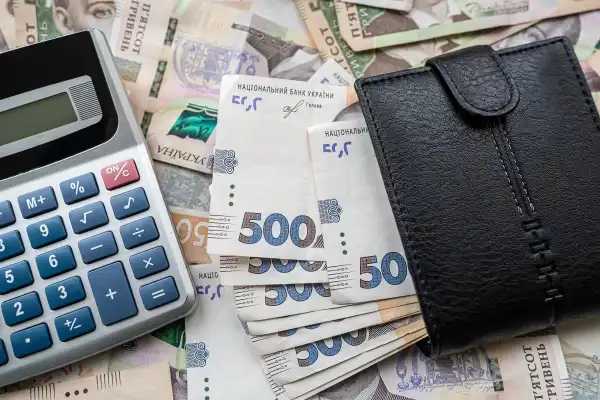 Головна 43 Україна вивчає можливість заміни військового збору на відновлювальний…