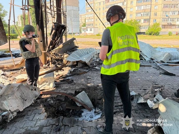 Сумська трагедія: Росія забрала життя матері та п'ятирічної доньки, старша дитина зазнала поранень — подробиці 5