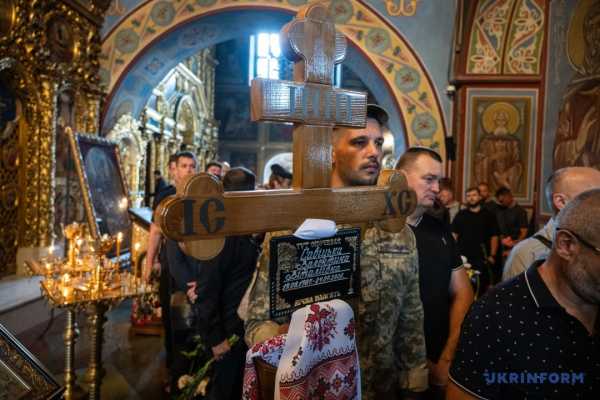На честь Валентини Савіцької. «Прагну, аби кожен усвідомив, якою була моя Валя» 22 На честь Валентини Савіцької. «Прагну, аби кожен усвідомив, якою була моя Валя» 22