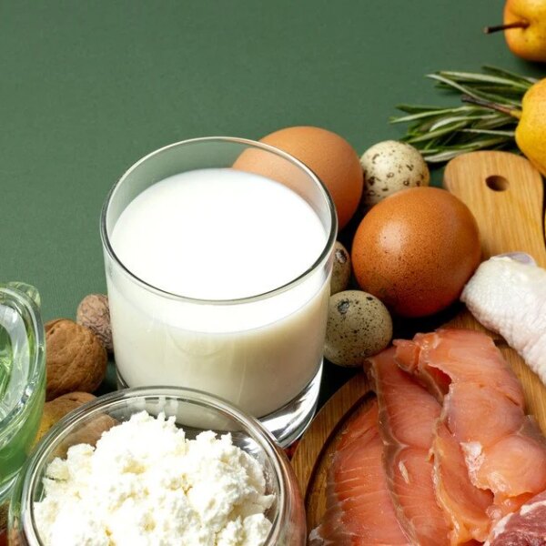 Медики виявили 5 найбагатших на кальцій продуктів, рекомендованих людям старшим 50 років.