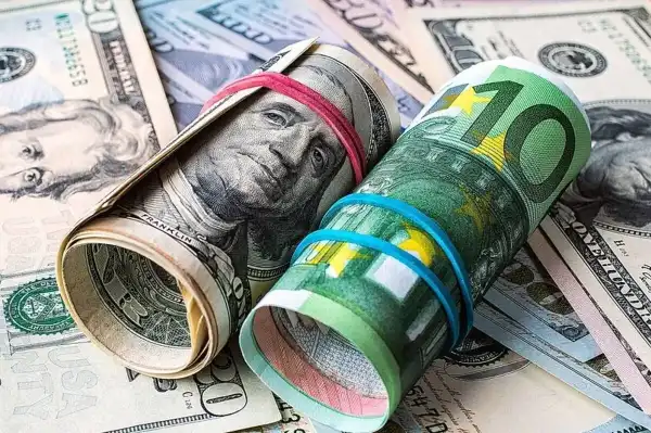 Головна 37 Курс долара та євро 2 липня: вартість валюти…