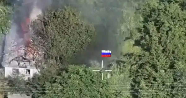Російські війська поновили бойові дії в районі Оріхового. Противник намагається відправити диверсійні загони в місто. 21