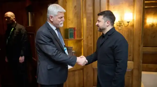 У Чехії уточнили, чи позбавлятимуть ордена Білого Лева Володимира Зеленського. 3 У Чехії уточнили, чи позбавлятимуть ордена Білого Лева Володимира Зеленського. 3