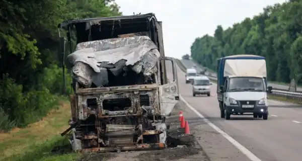 Вогневий контроль Сил оборони: оператори безпілотників К-2 вразили підстанцію та техніку РФ в районі Єнакієвого
