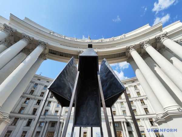 Річниця трагедії в Оленівці, сумна подія у Радушному та сталевий "Фенікс" 33 Річниця трагедії в Оленівці, сумна подія у Радушному та сталевий "Фенікс" 33