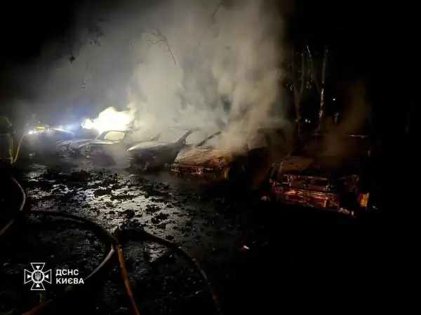 Головна 46 Наслідки нічного нападу на Київ розкрили в ДСНС
